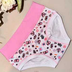 Dívčí kalhotky ALVADA B9810 bianco/pink 15/16